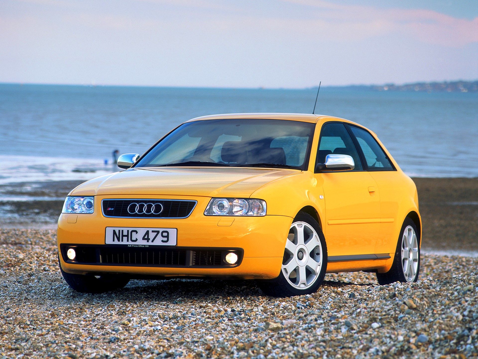Audi-S3-UK-spec-2001%E2%80%932003-1.jpg