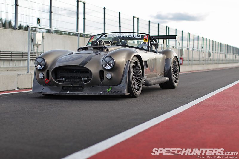 V12-Cobra-05.jpg