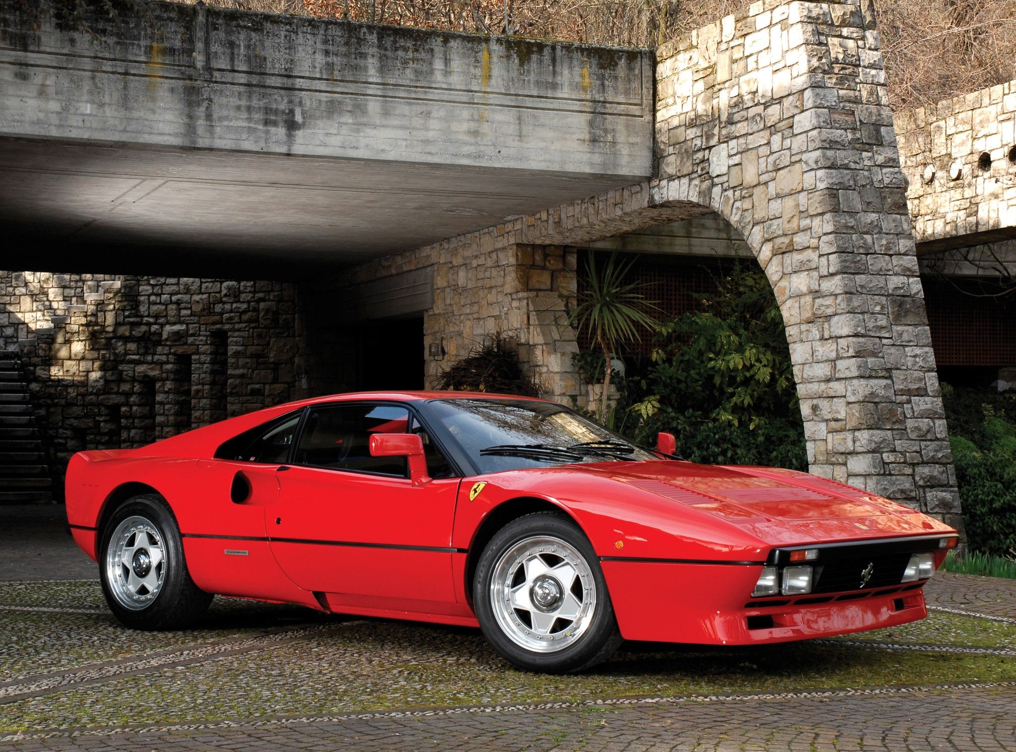 Ferrari-288-GTO-Red-Colour.jpg
