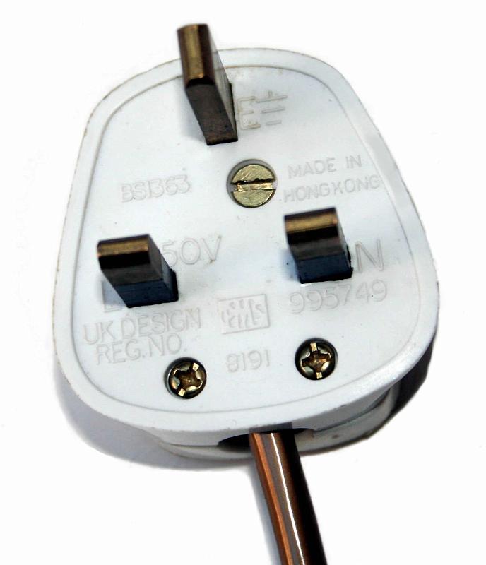 13%20amp%20plug%20UK%2002.jpg