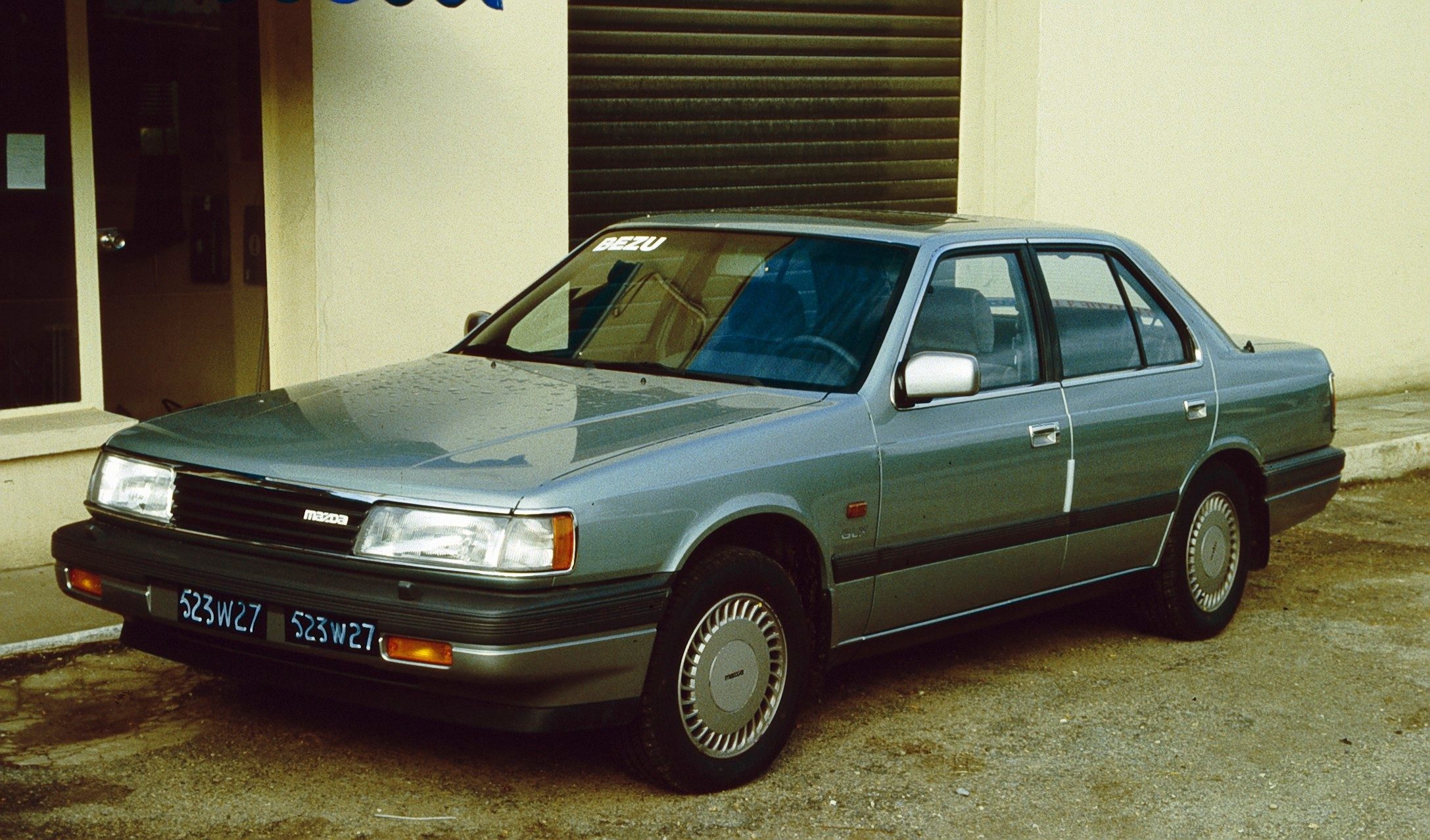 Mazda_929_central_France.jpg
