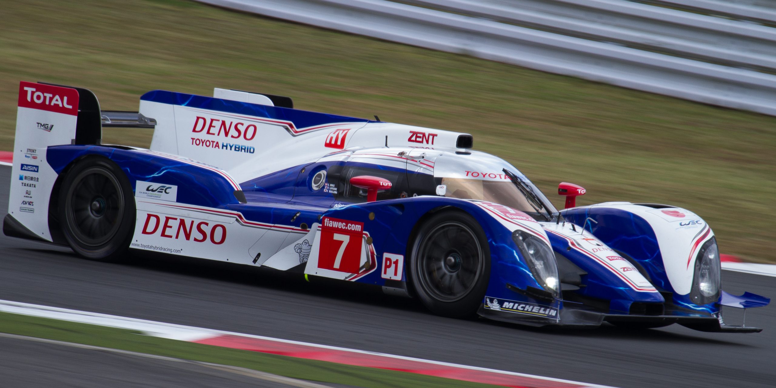 Toyota_TS030_Hybrid_2012_WEC_Fuji_FP1.jpg