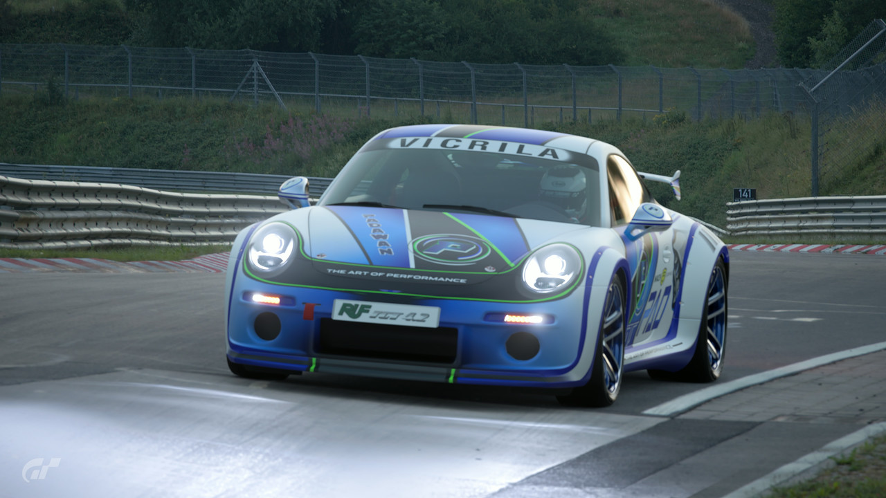 RUF-RGT-4-2-Caracciola-Karussell.jpg