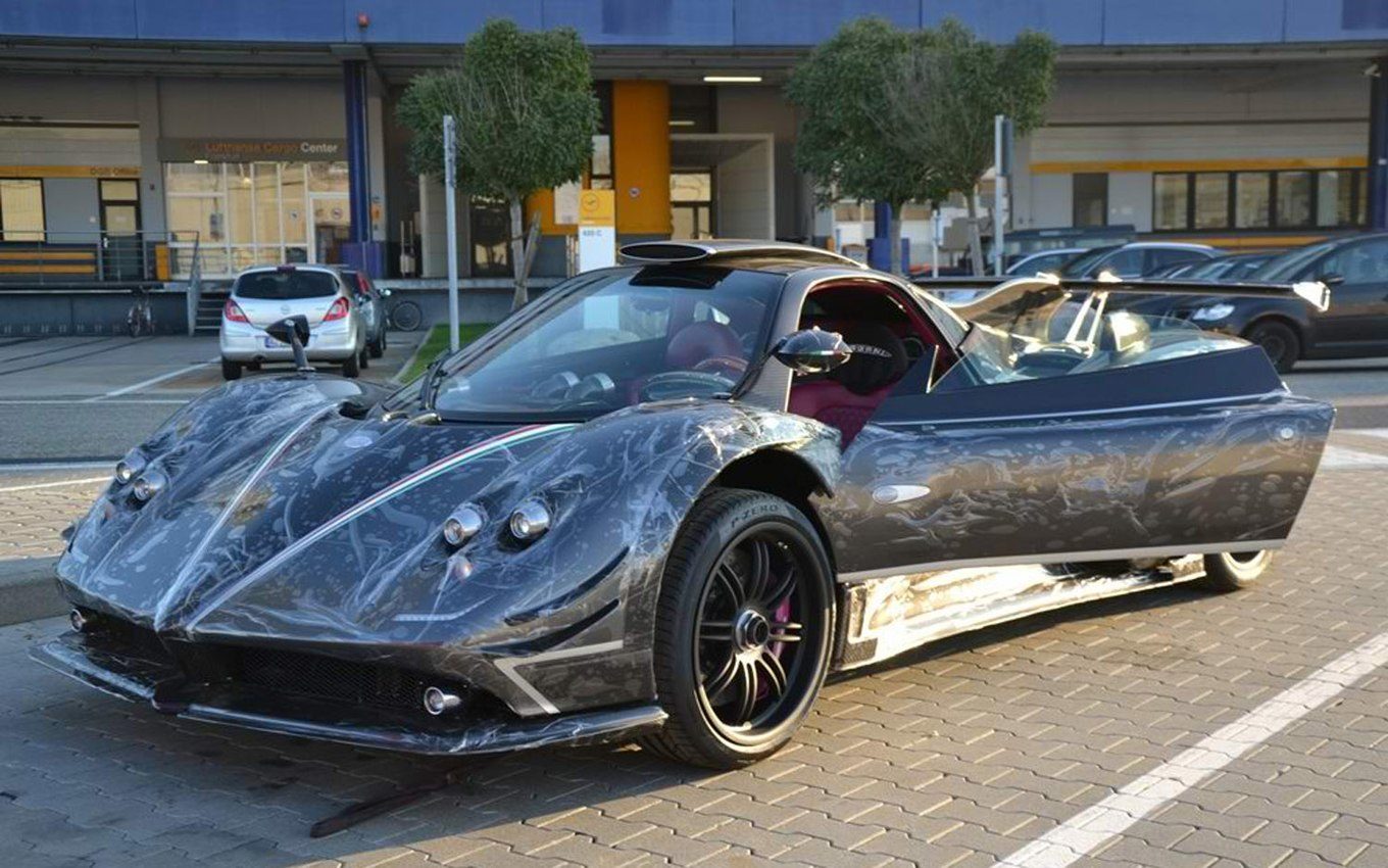 Pagani-Zonda-764-Passione-front-three-quarter1.jpg