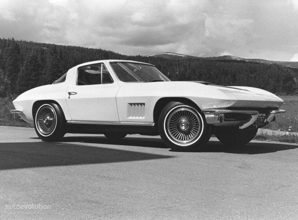 CHEVROLETC2StingRayCoupe-1841_1.jpg