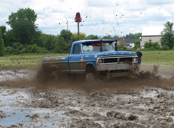 ford-f-250-mud-truck