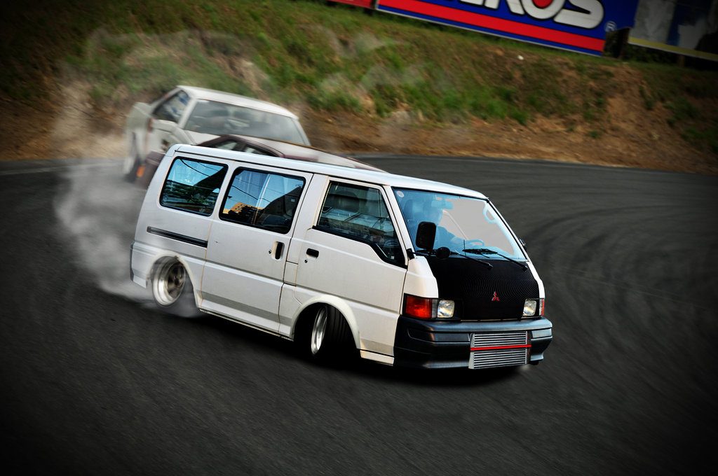 drifting_van_by_zoptekracing-d4cl1un.jpg