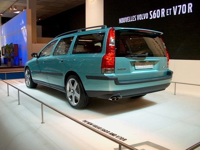 volvo_v70r_02.sized.jpg