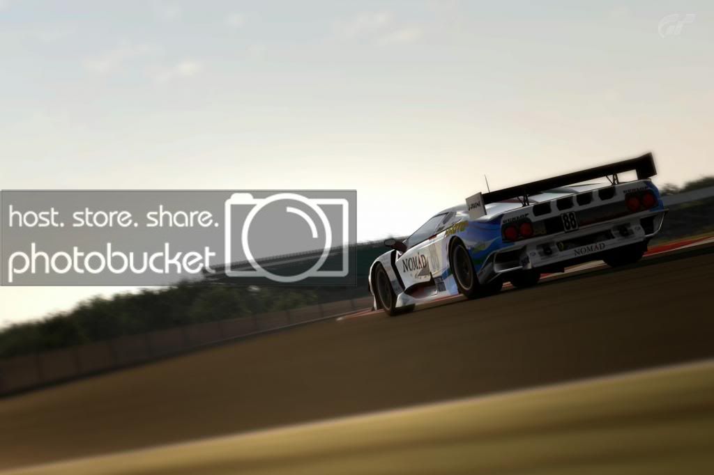 SilverstoneGrandPrixCircuit_6_zps9e4b35ec.jpg