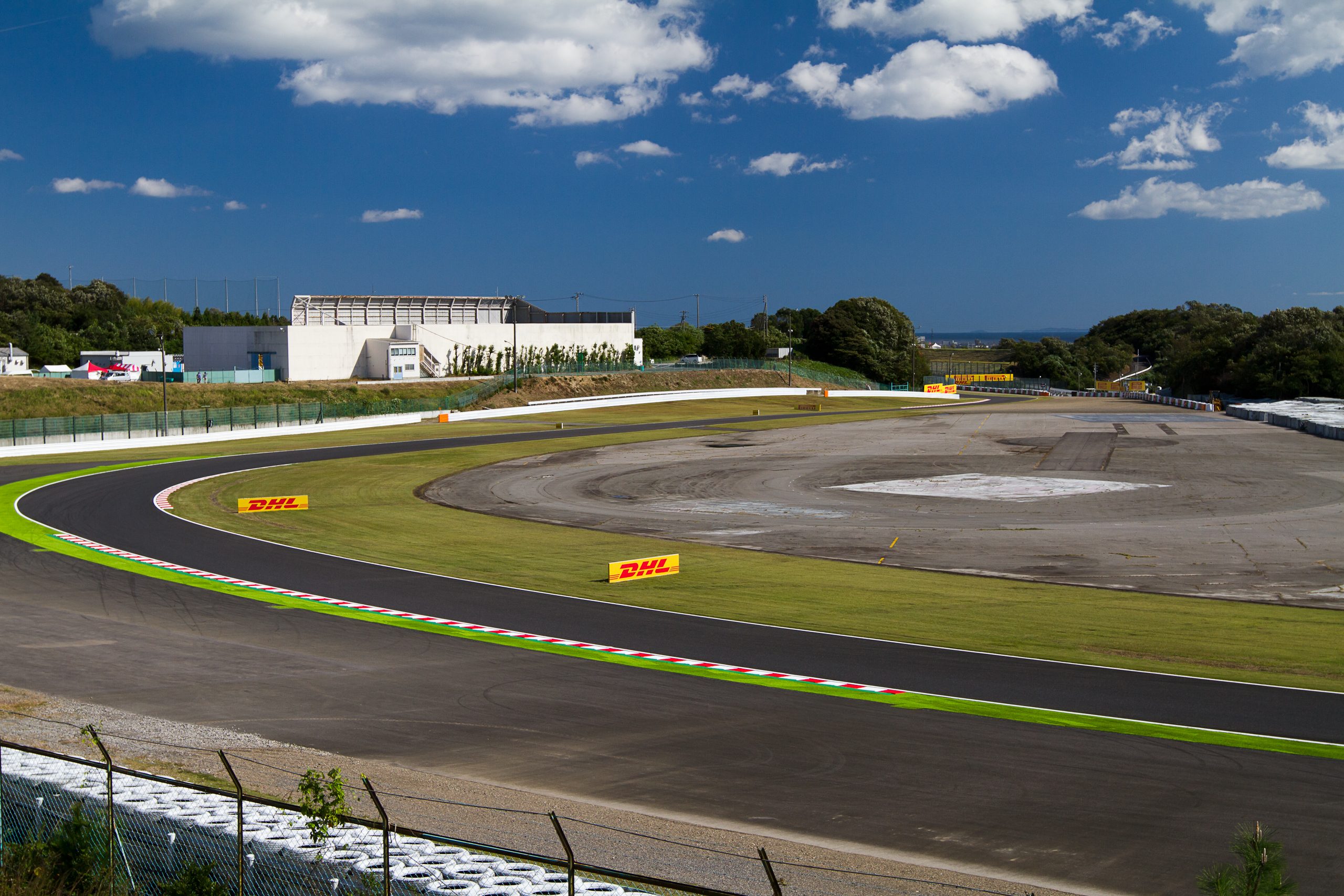 Suzuka_Circuit_13th_corner_Spoon_2011.jpg