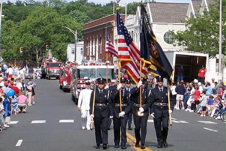 blog-memorial-day-parade-2.jpg%3Fw%3D440%26h%3D295