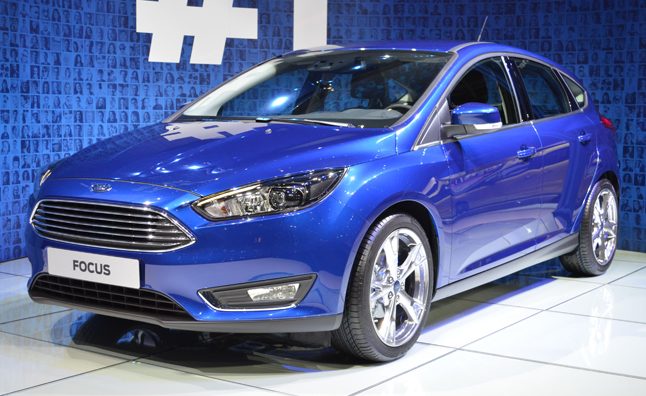 2015-Ford-Focus-04.jpg