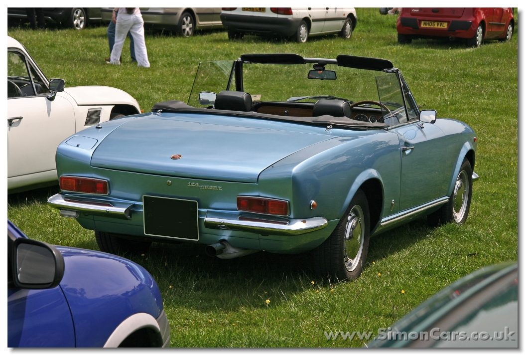 Fiat%20124%20Spider%201969%20rear.jpg