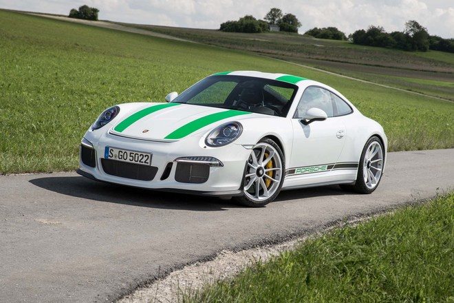 2016-Porsche-911-R-front-three-quarter-4.jpg