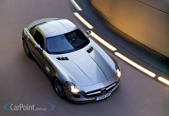 06-2010-sls-amg-leakage.jpg