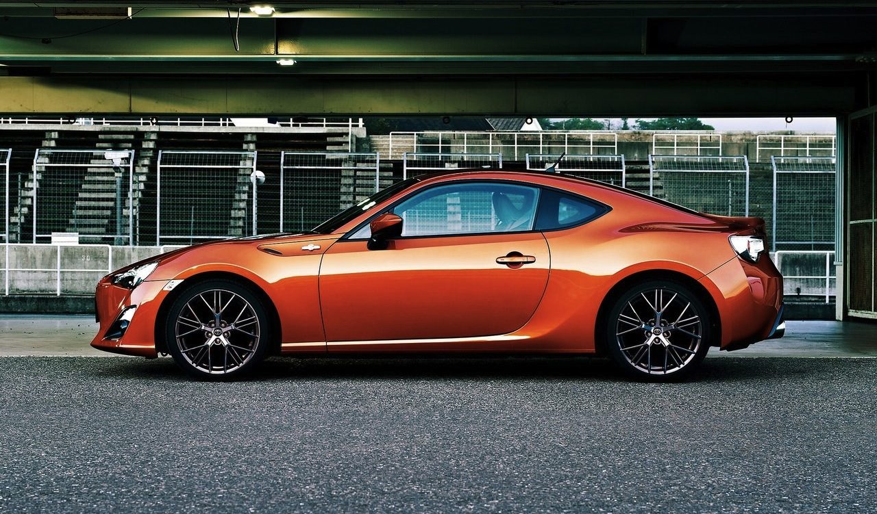 toyotagt86-sportscoupe-11.jpg
