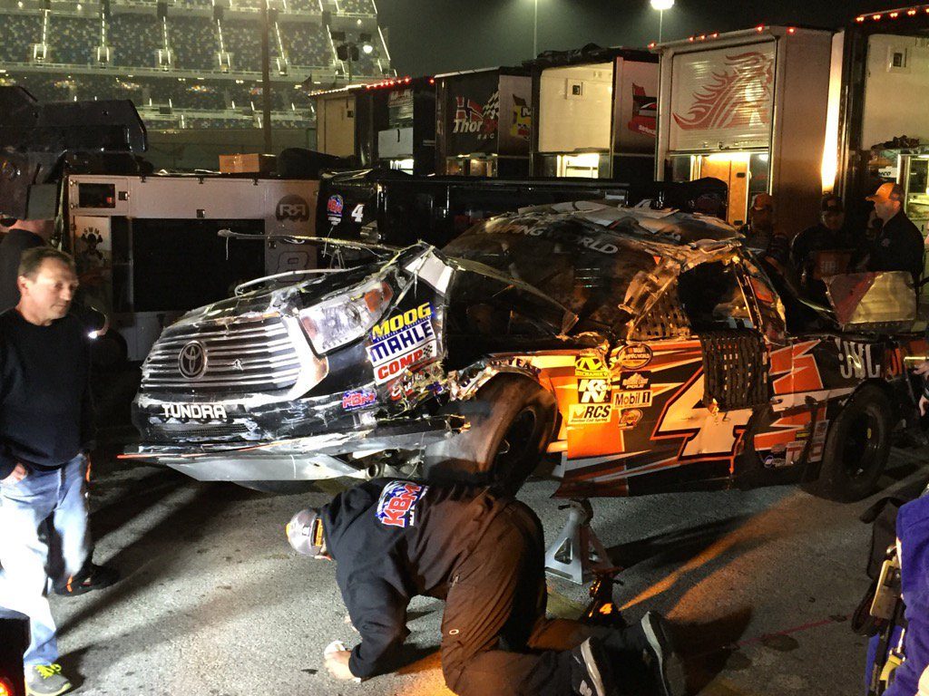 CboLBixWIAE1xvr.jpg:large