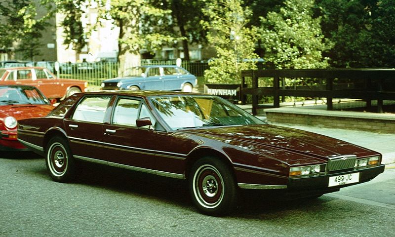 800px-aston_martin_lagonda_west_london.jpg