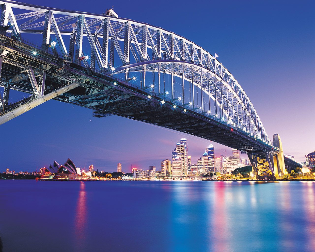 sydney_harbour_bridge_at_night_australia.jpg
