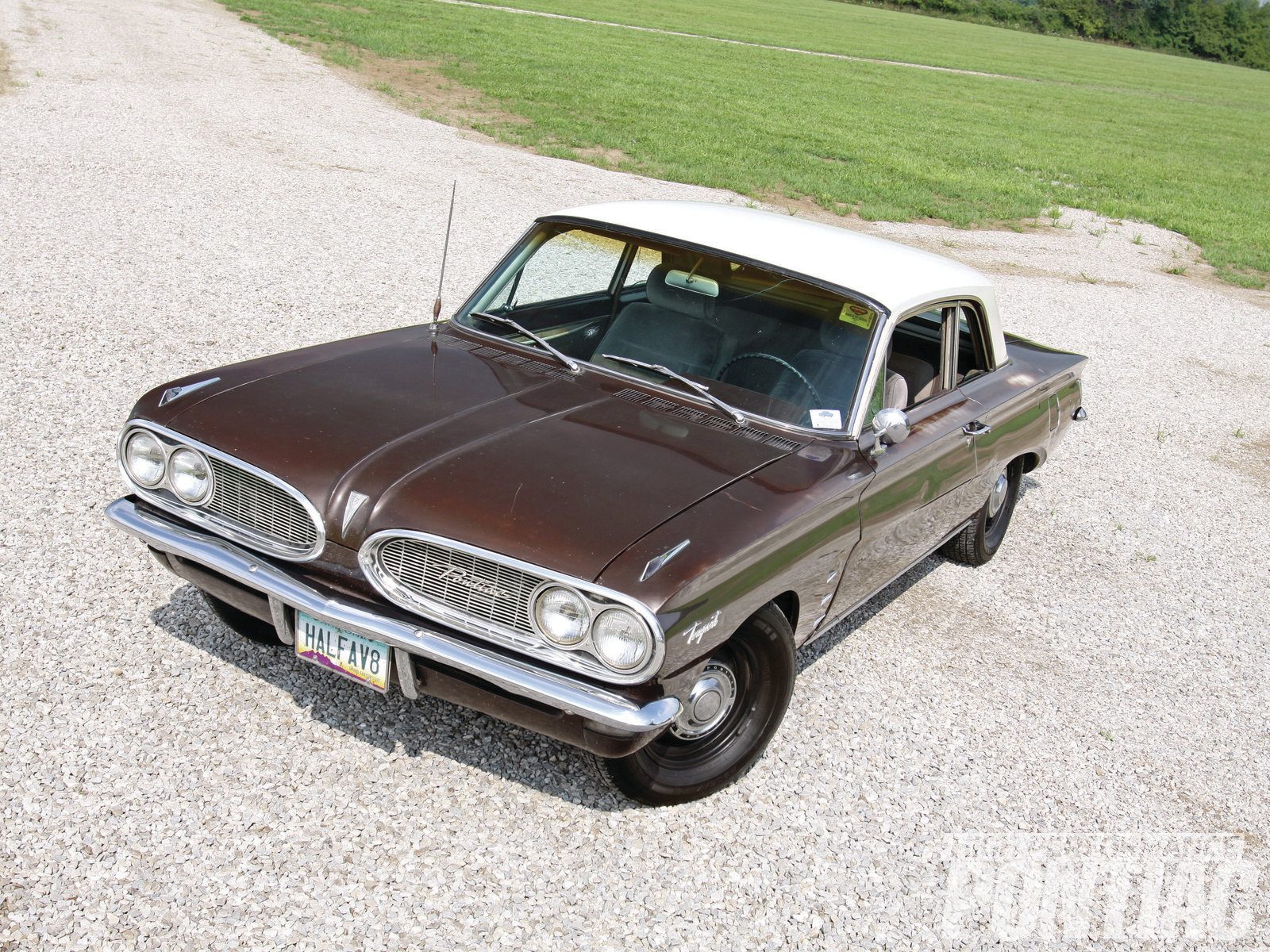 hppp-1205-01-1961-pontiac-tempest-front.jpg