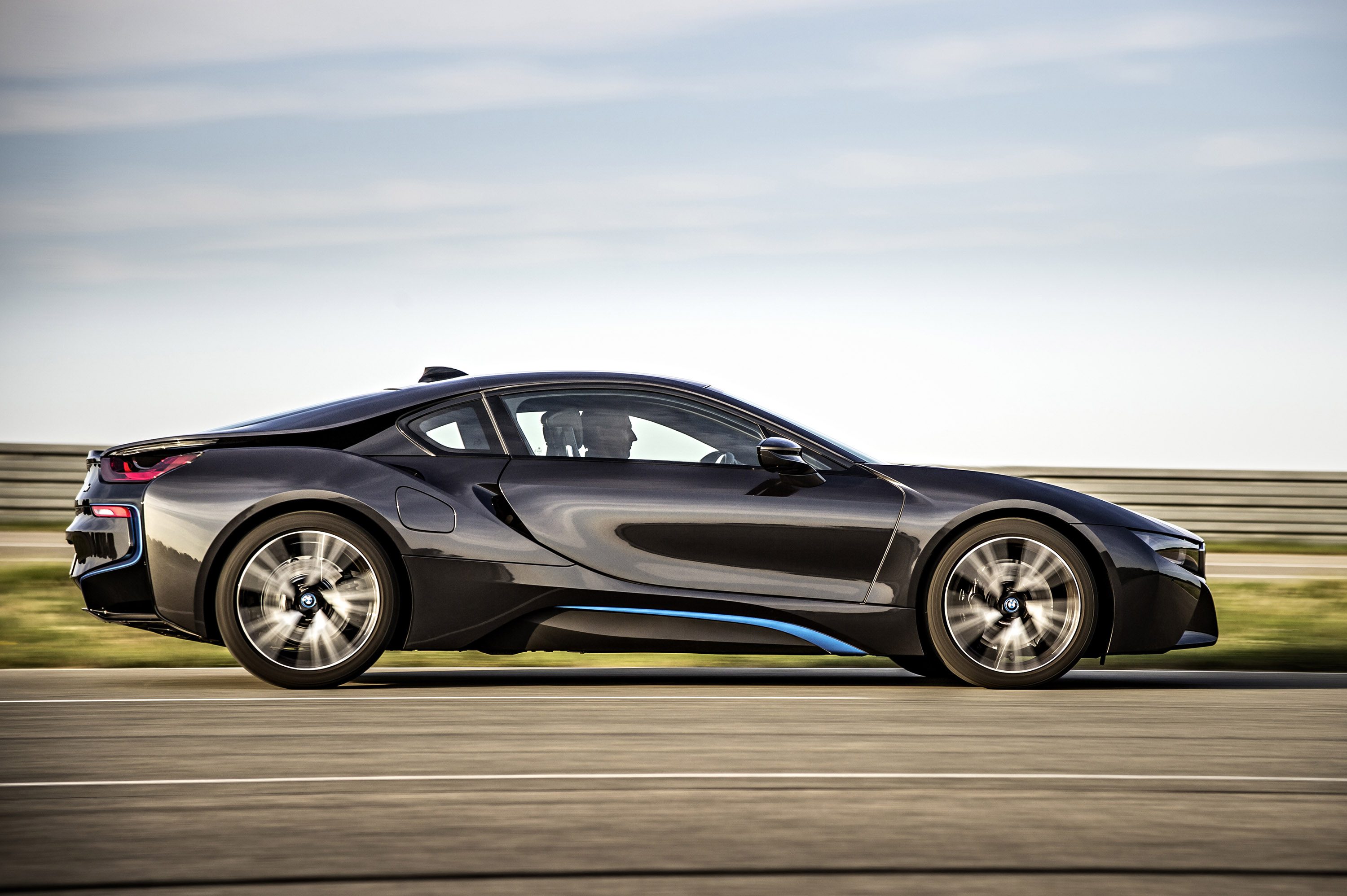 2014-bmw-i8-10.jpg