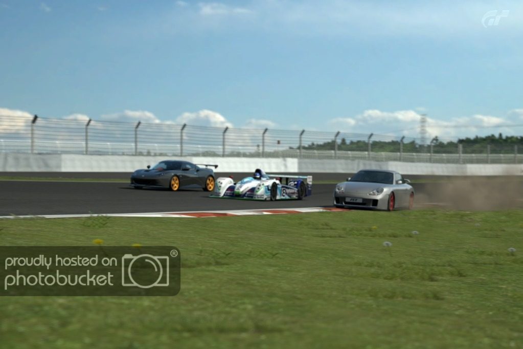 FujiSpeedwayF_8.jpg