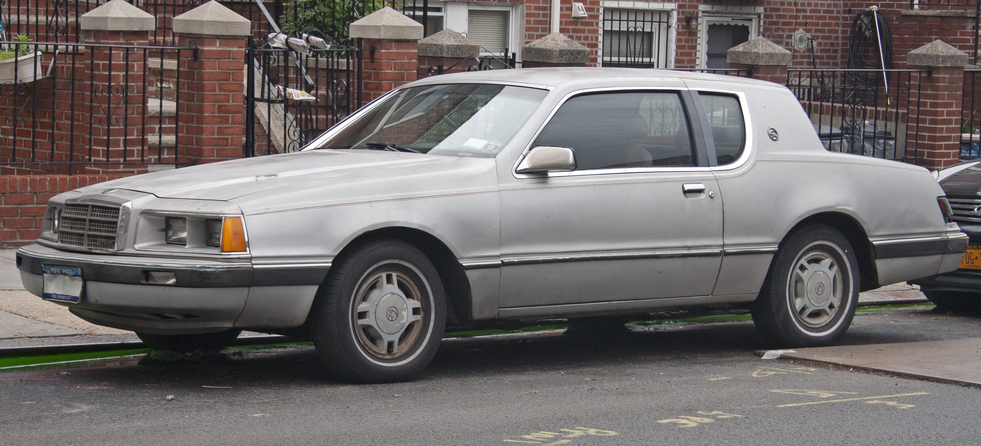 1986_Mercury_Cougar_pre-facelift.jpg