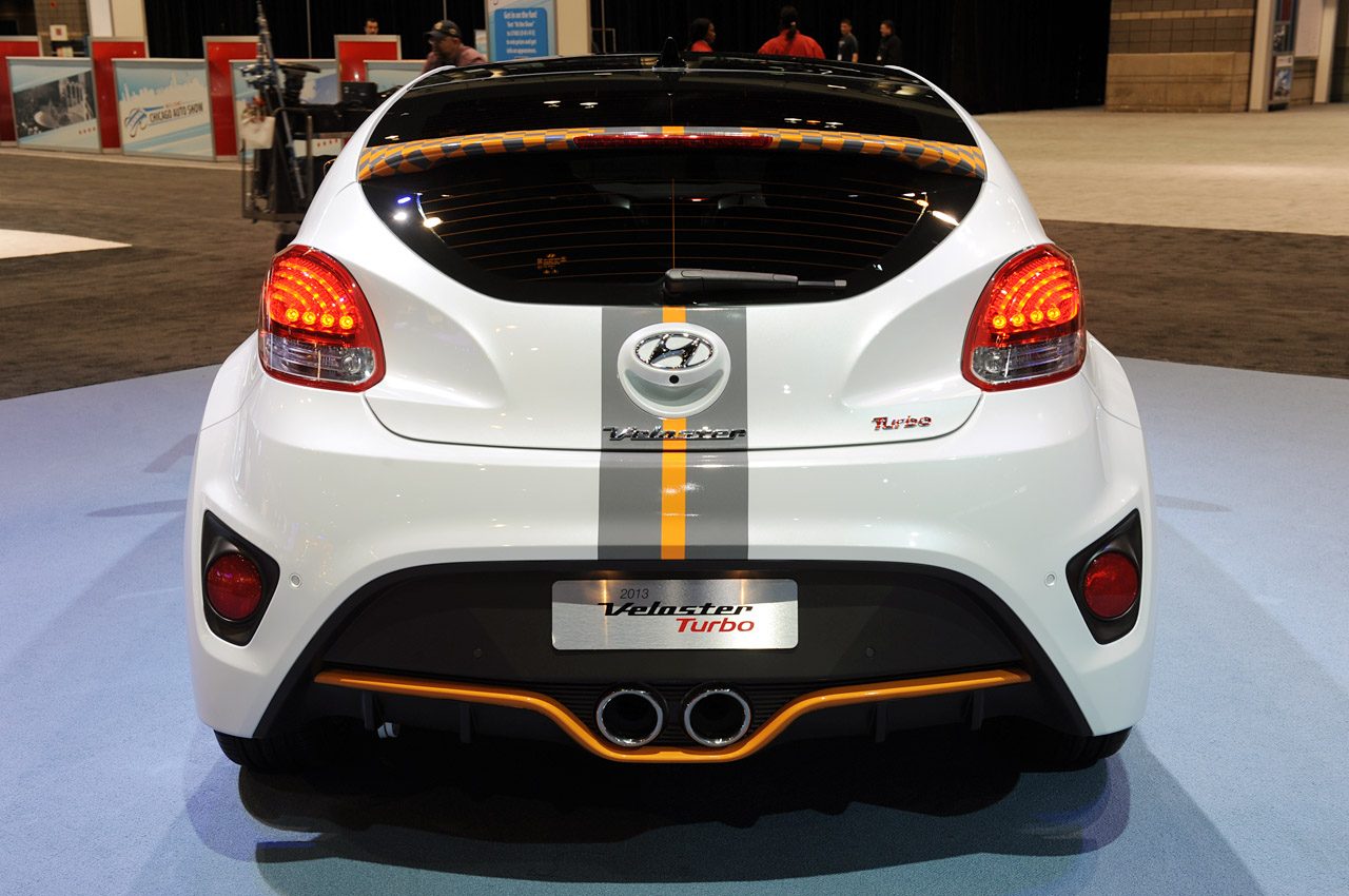 07-hyundai-veloster-turbo-graphics.jpg