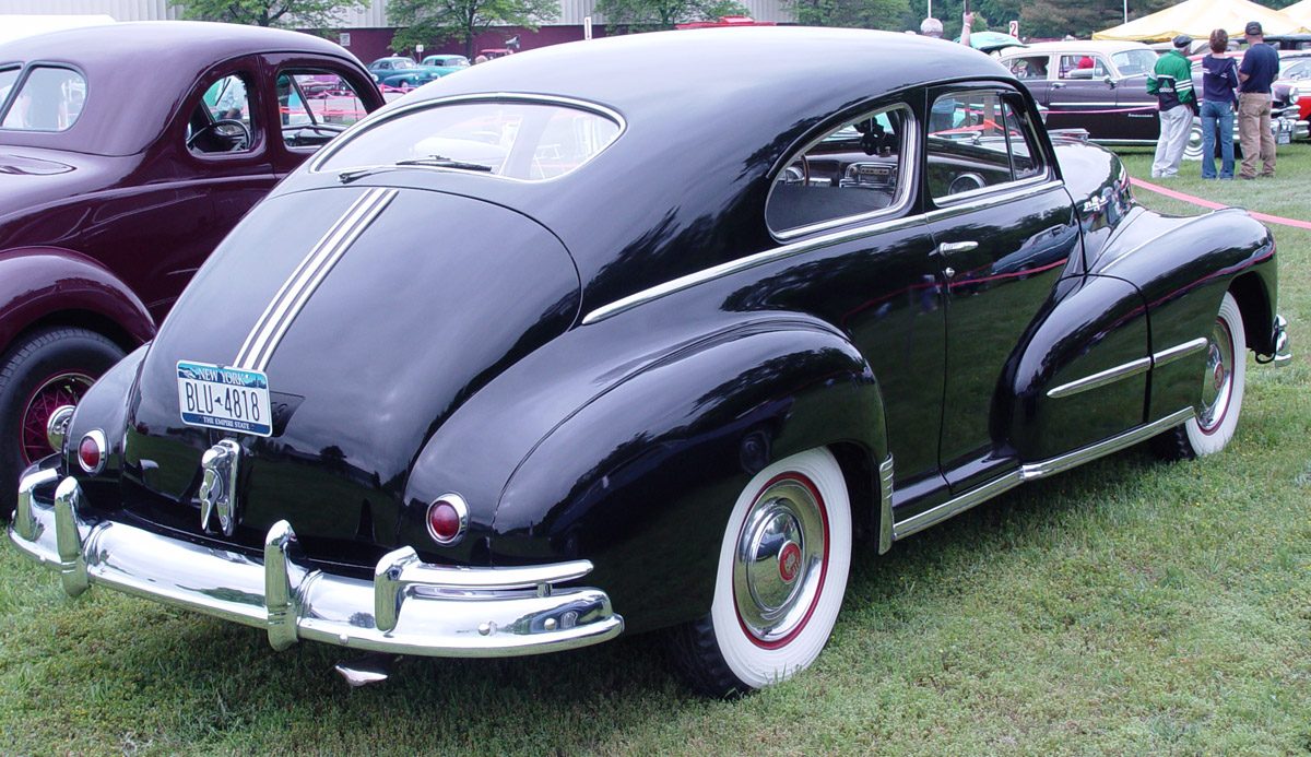 1948-Pontiac-Silver-Streak-back-po.jpg
