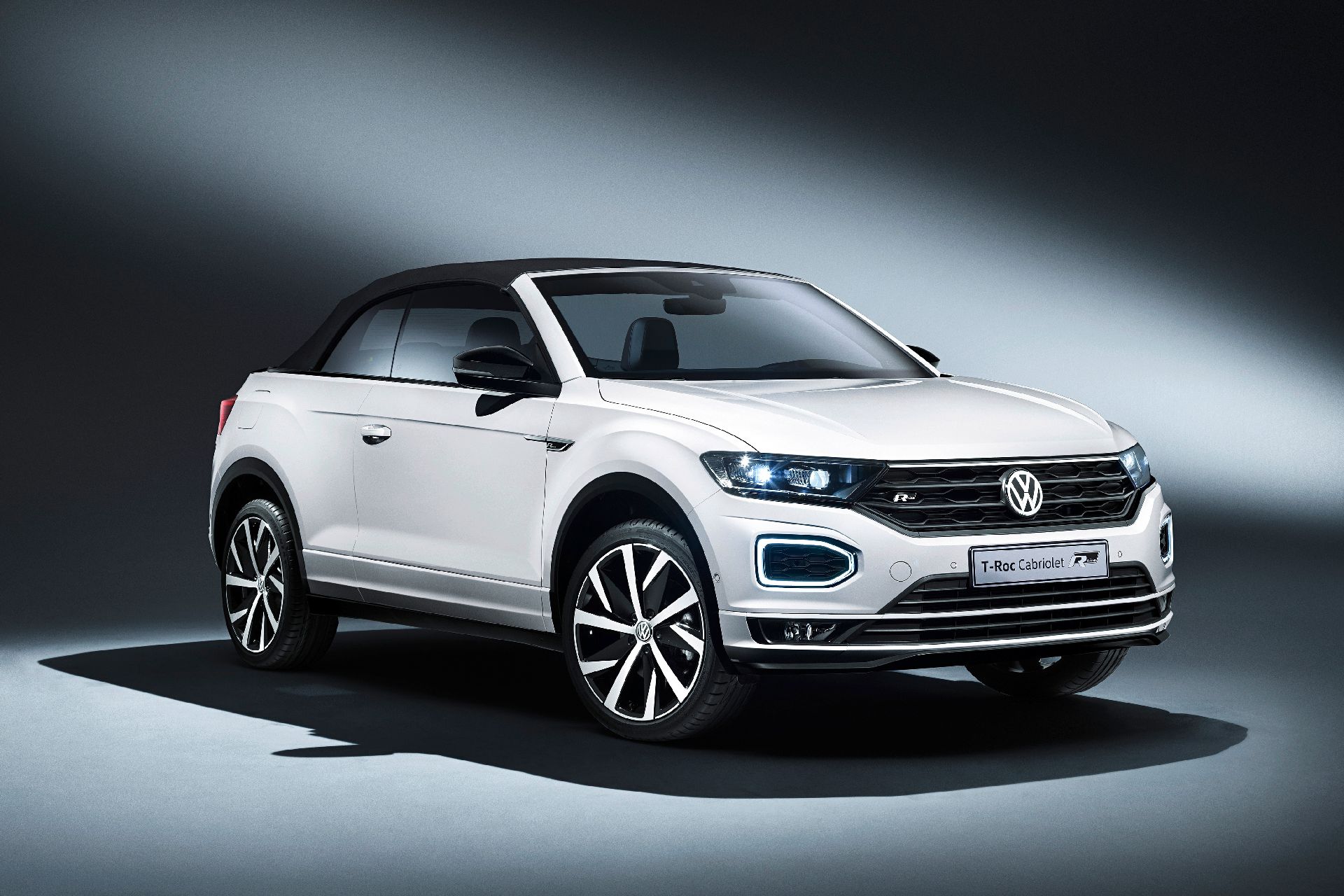d902dc0b-vw-t-roc-cabriolet-9.jpg