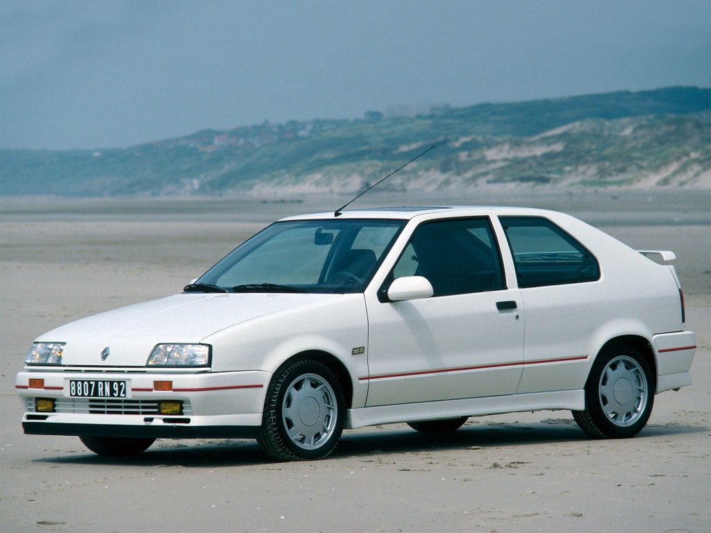 Renault-19-16S-3.jpg