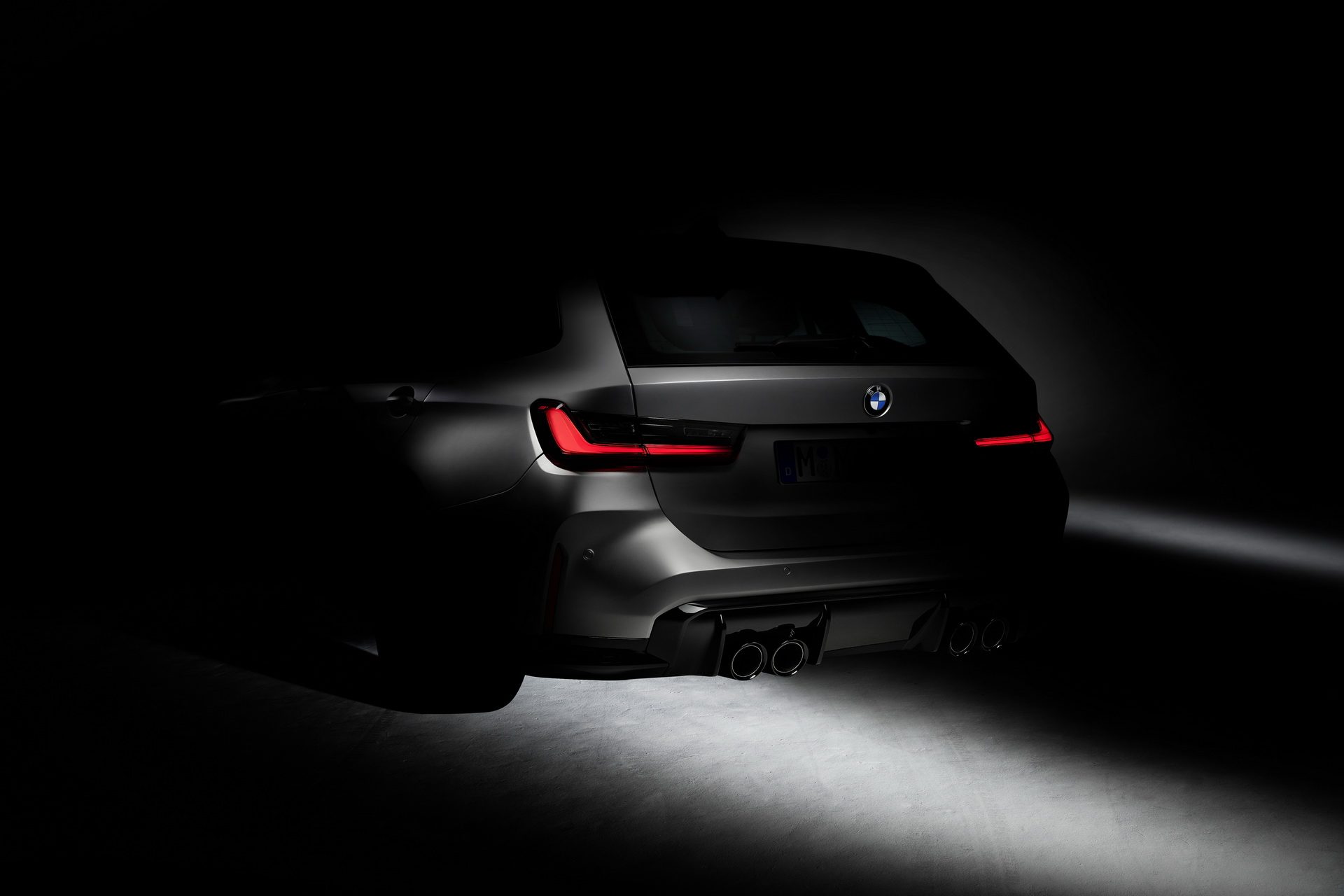 2022-BMW-M3-Touring-01.jpg
