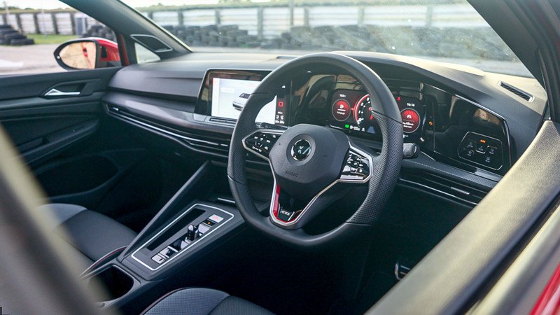 VW-Golf8-GTI-localdrive-20.jpg