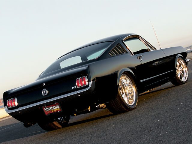 0705_mufp_35_z%2Bford_hot_rods%2Bmustang_rear.jpg