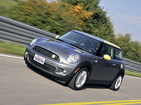 20081120-mini-e-driving.jpg
