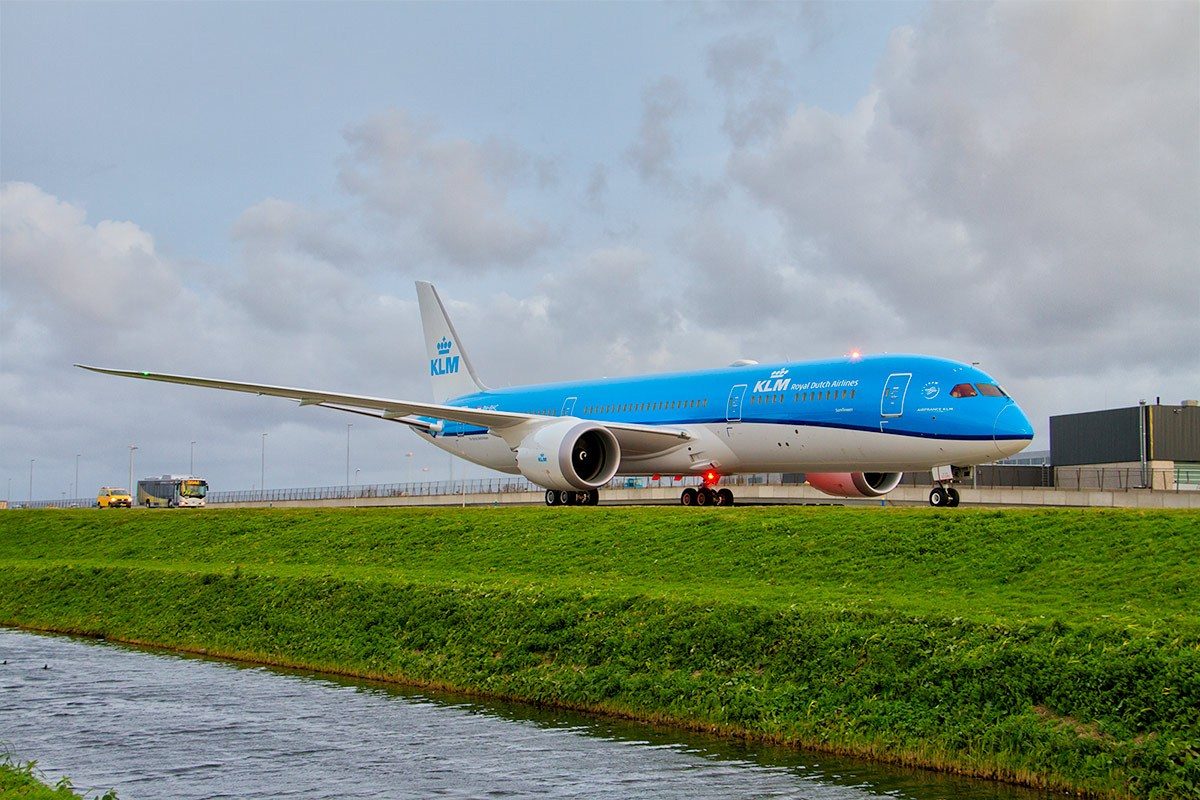 KLM_787_9_Q2.jpg