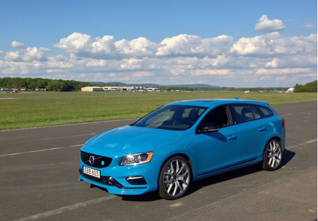 2015-volvo-v60-polestar--quick-drive_100467220_l.jpg
