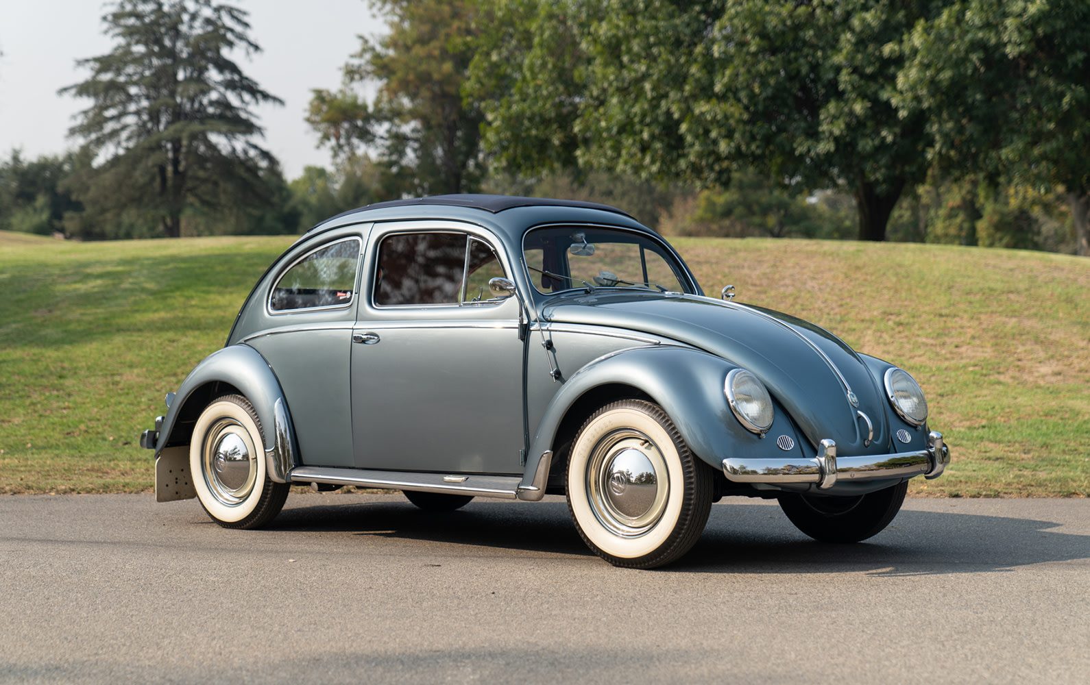 1955-Volkswagen-Beetle-22