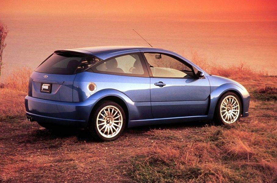 Ford_Focus_Cosworth_Concept.jpg