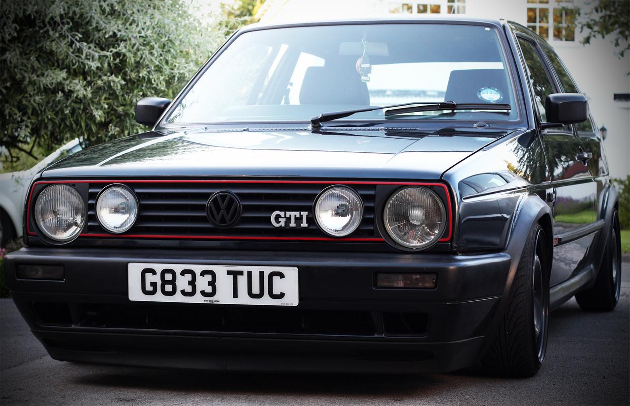 Golf_mk2_GTI_by_megamatt89.jpg