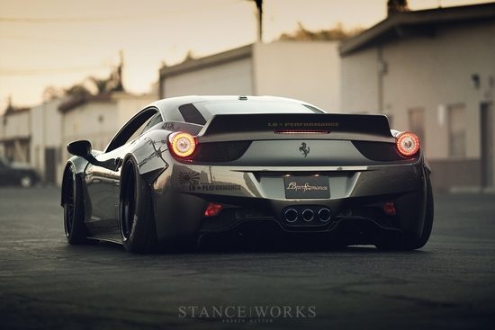 tn_liberty-walk-ferrari-458-flares.jpg