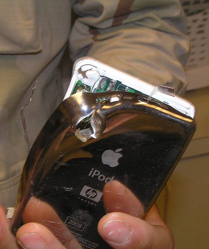 ipod-soldier-bullet.jpg
