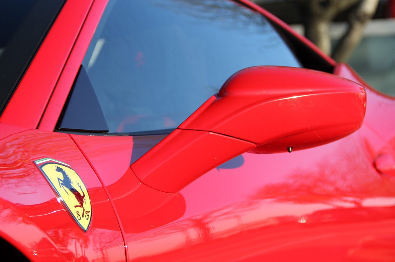 2015-Ferrari-458-Speciale-Steering-Mirror.jpg