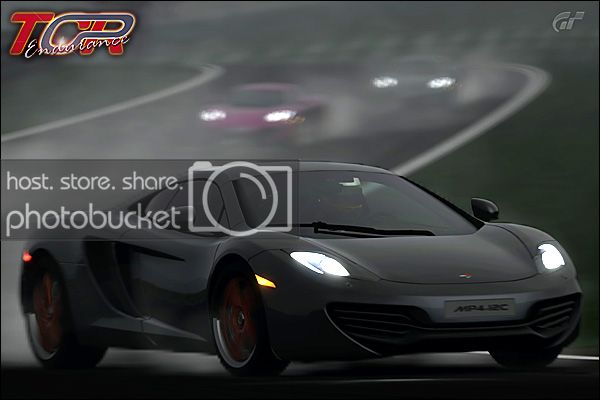 TCR_E_Winner_Cpt_D_Race1.jpg