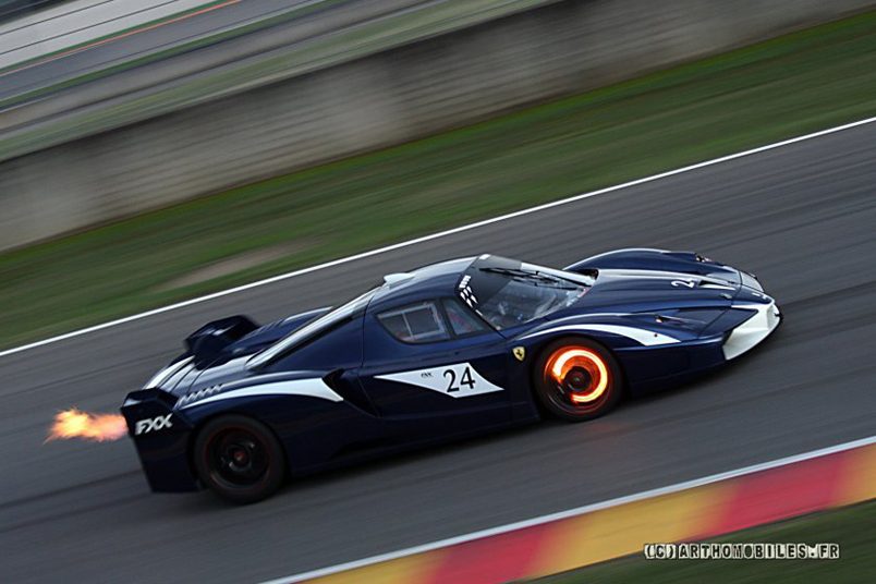 ferrari-fxx-frenos-rojo-vivo.jpg