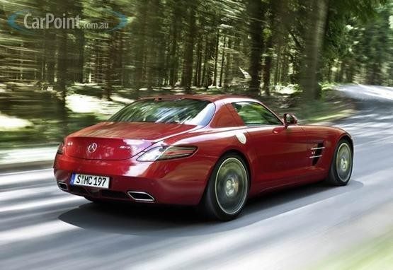 05-2010-sls-amg-leakage.jpg