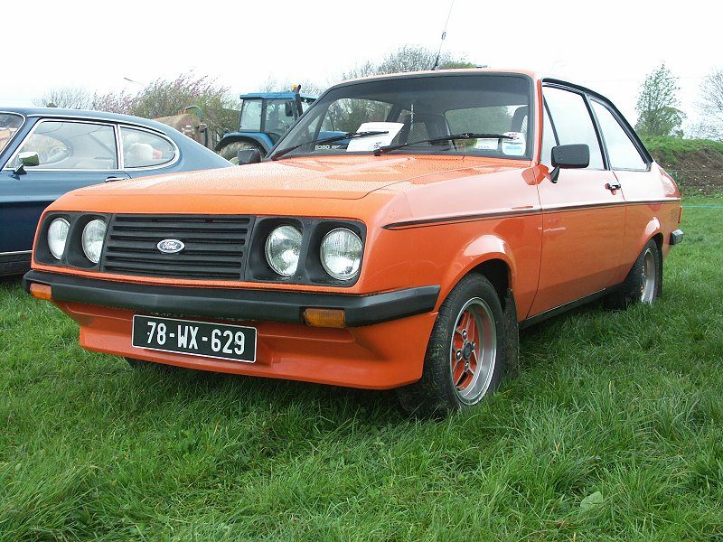 Ford_escort_rs2000.jpg
