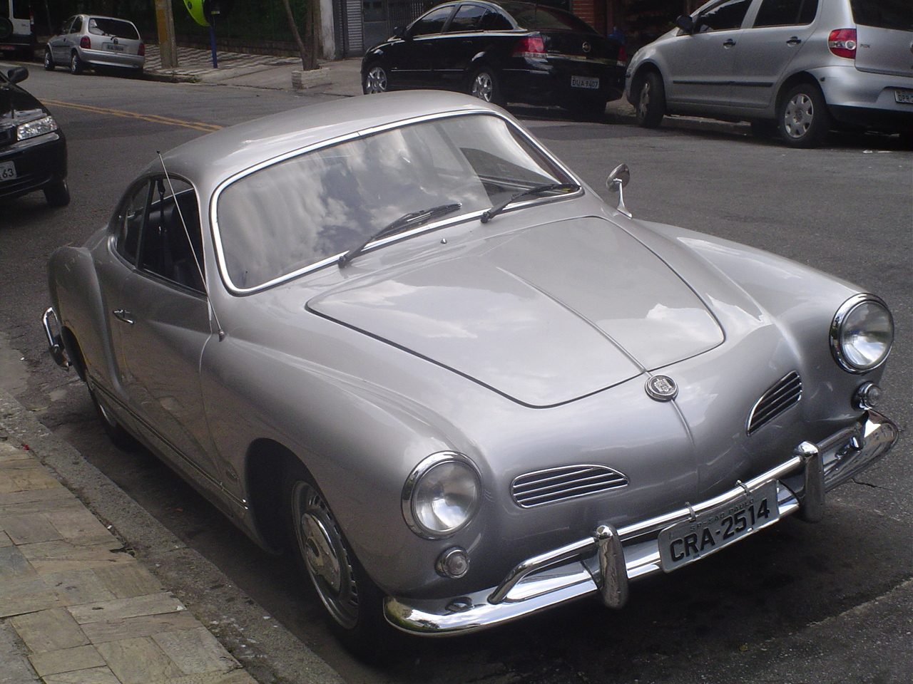 VW_Karmann_Ghia_in_São_Paulo,_Brazil.jpg