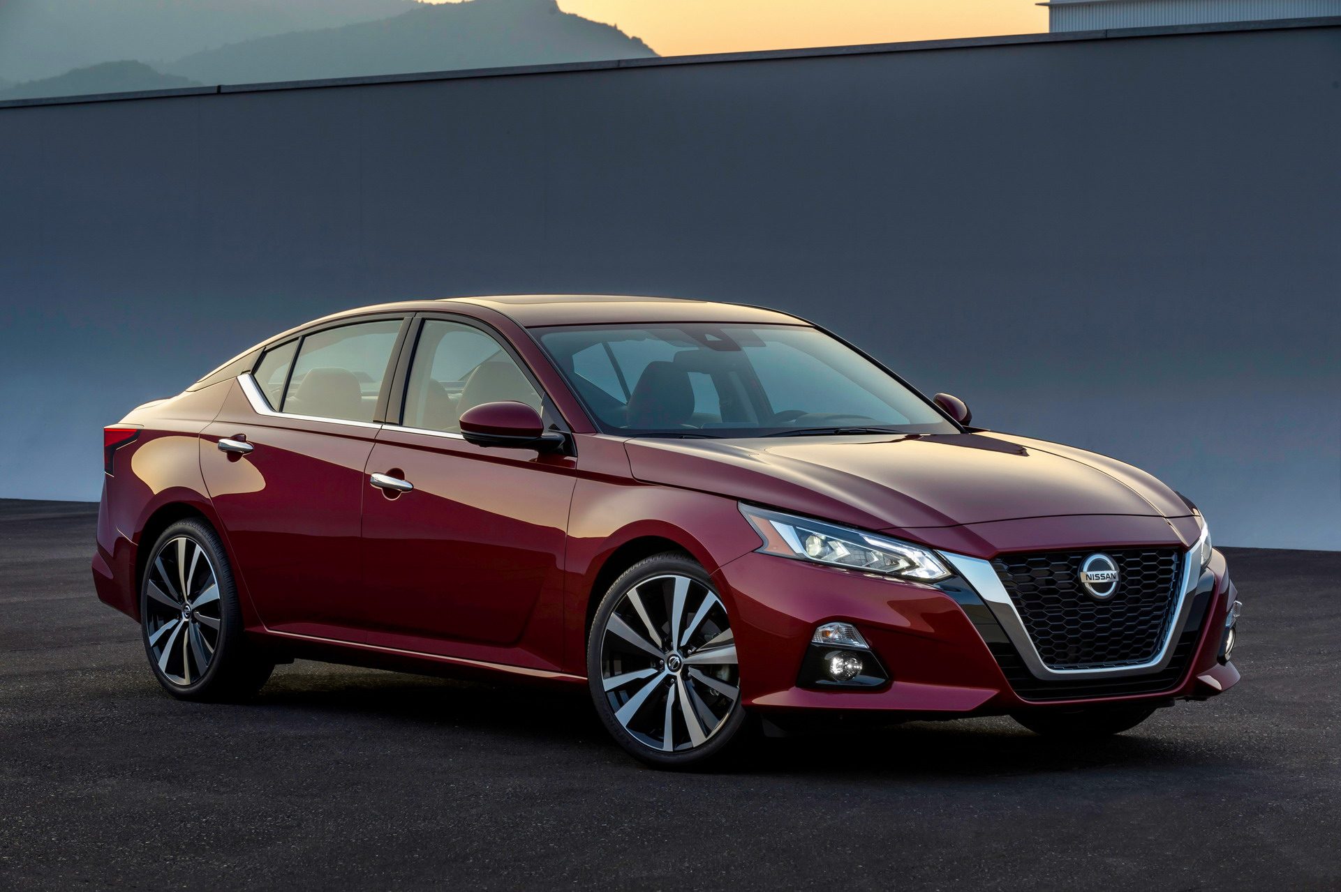 2019-Nissan-Altima-2-1.jpg