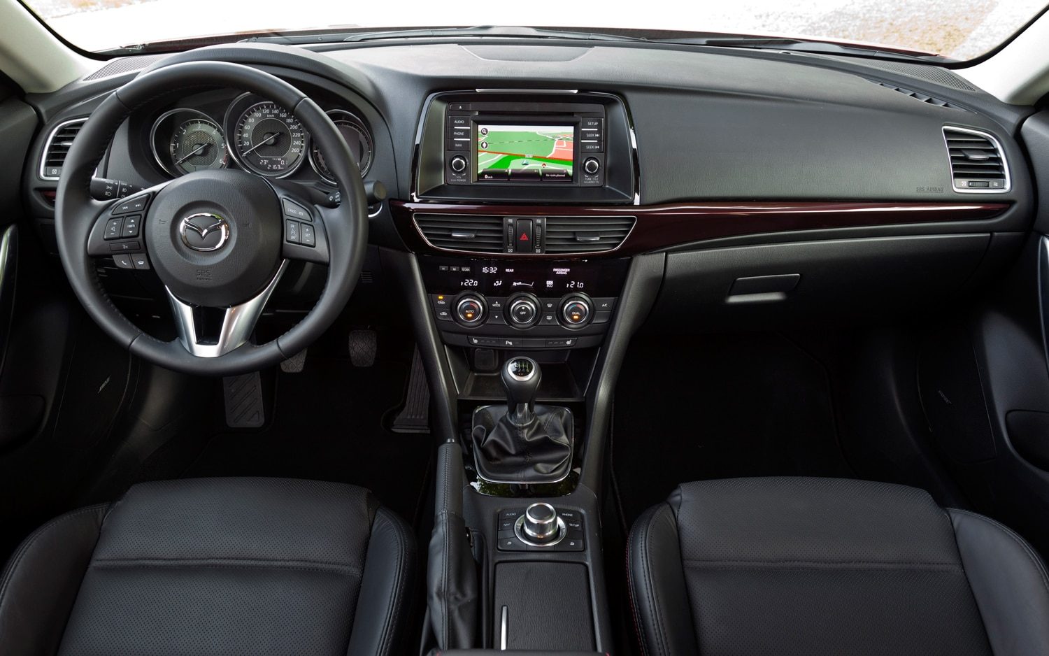 2014-Mazda6-cockpit-2.jpg